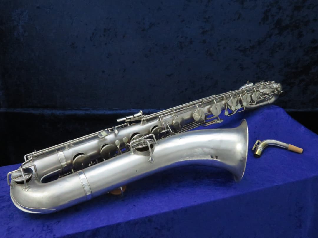 King Zephyr Silver Baritone Saxophone 1960 Serial #402656 King Zephyr Silver Baritone Saxophone 1960 Serial #402656