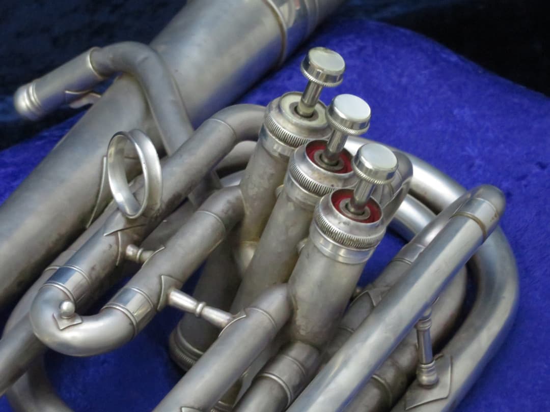 King 3 Valve Bell Front Silver Trombonium 1960's Serial #452838 King 3 Valve Bell Front Silver Trombonium 1960's Serial #452838
