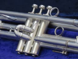 Unmarked Silver Trumpet Serial #5940 Unmarked Silver Trumpet Serial #5940