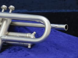 Unmarked Silver Trumpet Serial #5940 Unmarked Silver Trumpet Serial #5940