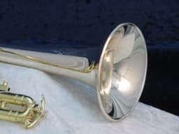 King Super 20 Silversonic Two Tone Cornet 1960 Serial #370431 King Super 20 Silversonic Two Tone Cornet 1960 Serial #370431