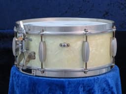 Slingerland Radio King 5.5 x 14 Marine Pearl Wood Snare Drum 1940's Serial #isi9418 Slingerland Radio King 5.5 x 14 Marine Pearl Wood Snare Drum 1940's Serial #isi9418