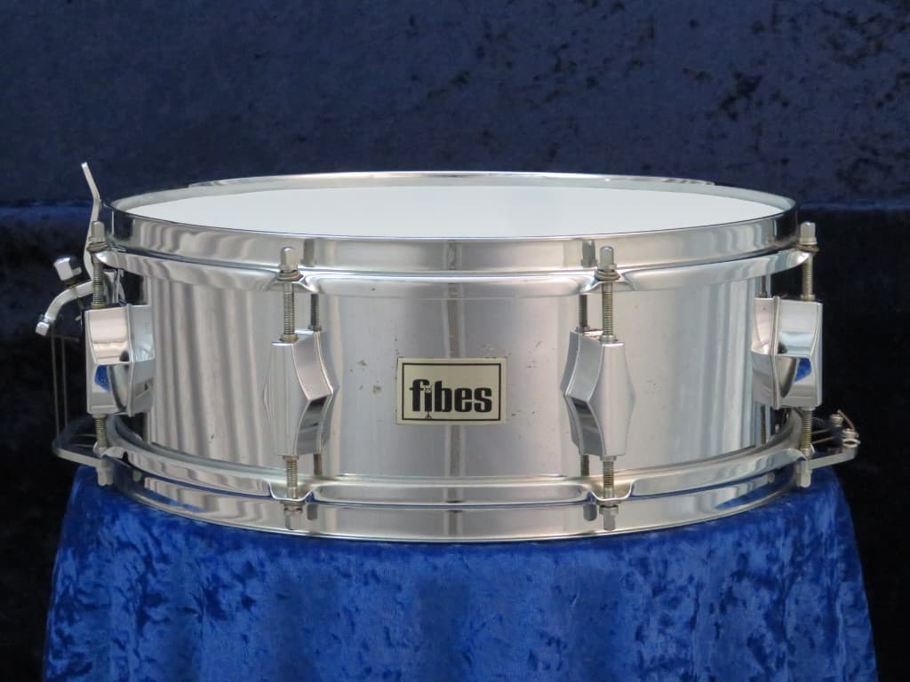Fibes 5 x 14 Silver Fiberglass Snare Drum Serial #isi11127