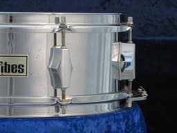 Fibes 5 x 14 Silver Fiberglass Snare Drum Serial #isi11127 Fibes 5 x 14 Silver Fiberglass Snare Drum Serial #isi11127