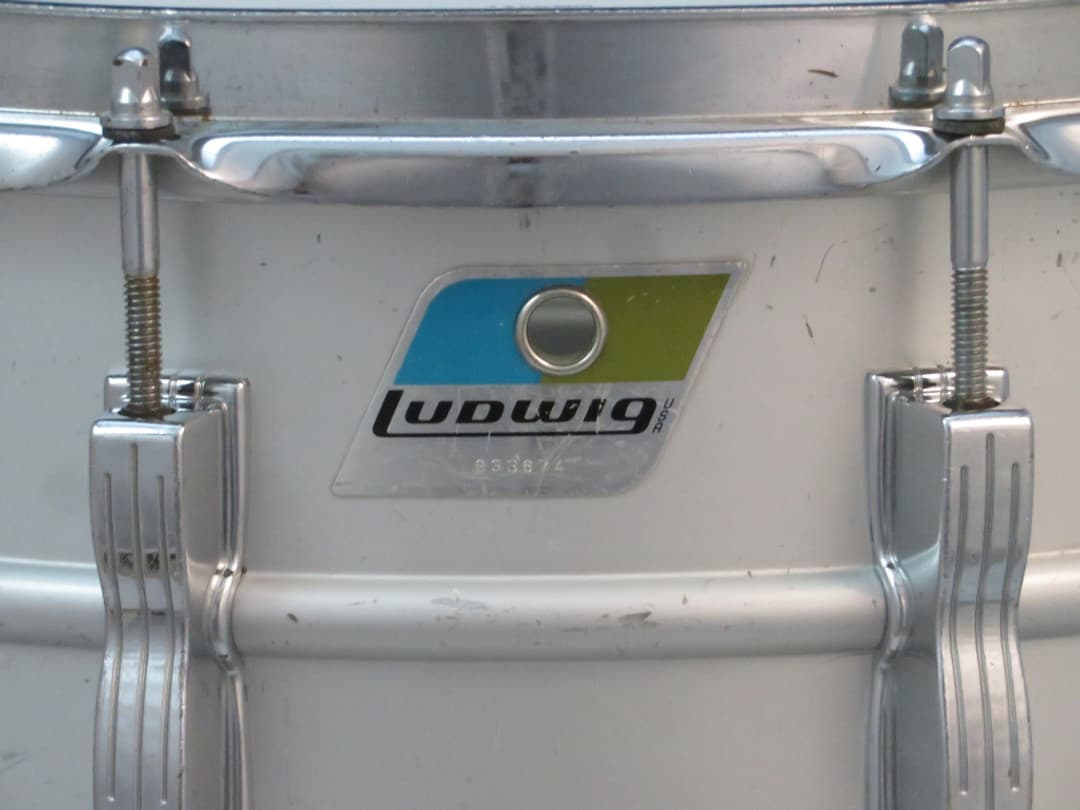 Ludwig No. 402 Acrolite 6.5 x 14 Aluminum Snare Drum 1970's Serial #933674