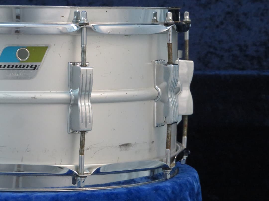 Ludwig No. 402 Acrolite 6.5 x 14 Aluminum Snare Drum 1970's Serial #933674