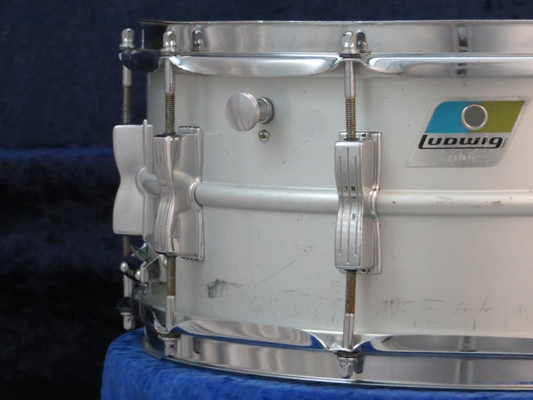 Ludwig No. 402 Acrolite 6.5 x 14 Aluminum Snare Drum 1970's Serial #933674