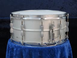 Ludwig No. 402 Acrolite 6.5 x 14 Aluminum Snare Drum 1970's Serial #933674 Ludwig No. 402 Acrolite 6.5 x 14 Aluminum Snare Drum 1970's Serial #933674