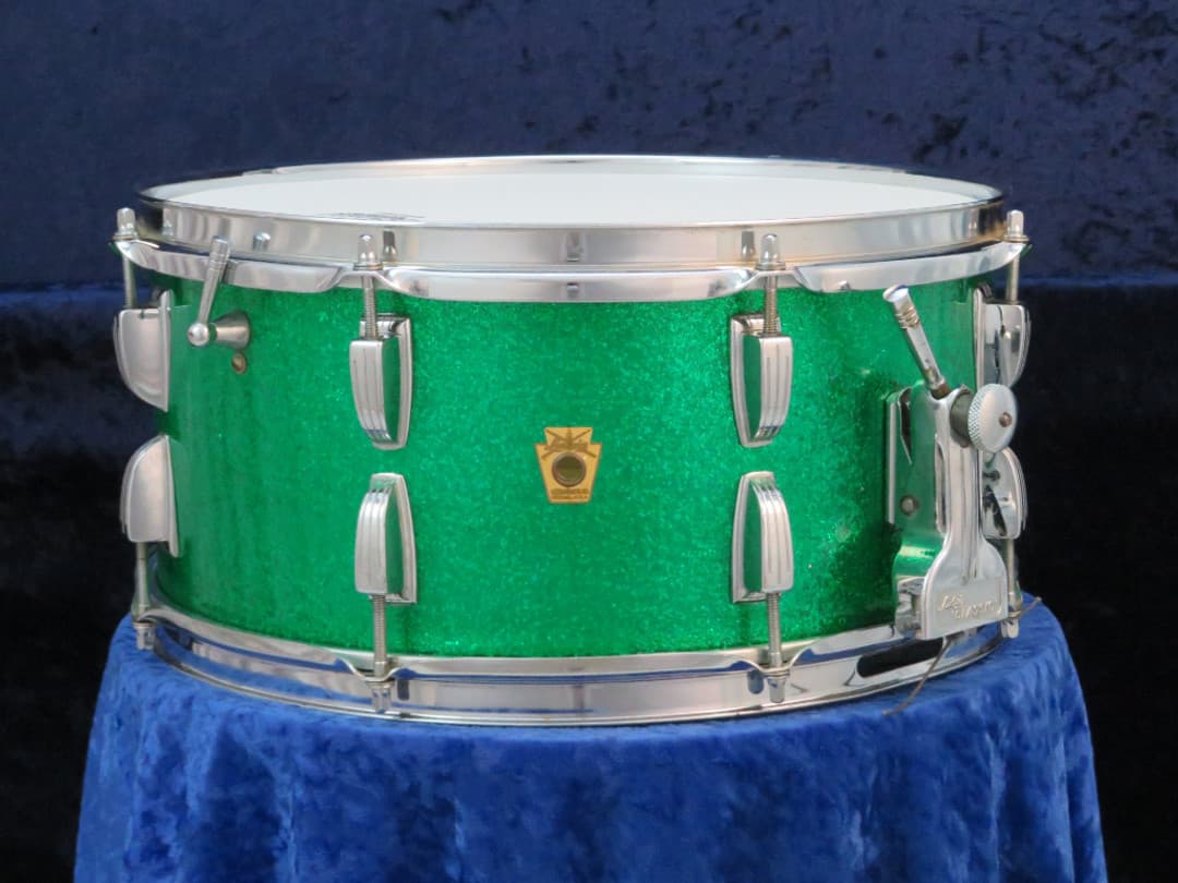 Ludwig 6.5 x 14 Sparkling Green Pearl Wood Snare Drum 1963 Serial #isi8290 Ludwig 6.5 x 14 Sparkling Green Pearl Wood Snare Drum 1963 Serial #isi8290