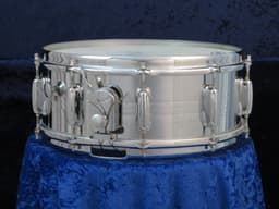 Slingerland 5.5 x 14 Steel Snare Drum 1980's Serial #899829 Slingerland 5.5 x 14 Steel Snare Drum 1980's Serial #899829
