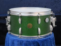 Gretsch 7 x 14 Green Sparkle Pearl Wood Snare Drum Serial #isi11143 Gretsch 7 x 14 Green Sparkle Pearl Wood Snare Drum Serial #isi11143
