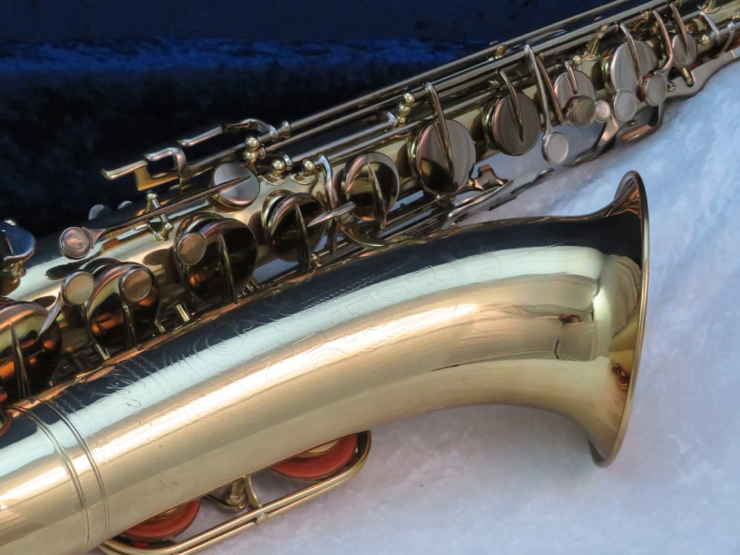 Martin Handcraft Committee II Tenor Saxophone 1940 Serial #139014 Martin Handcraft Committee II Tenor Saxophone 1940 Serial #139014