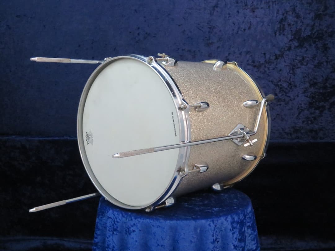 Gretsch Model 4417 14 x 14 Silver Sparkle Pearl Wood Floor Tom Serial #36198