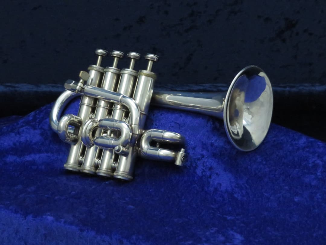 Getzen Eterna 4 Valve Silver Piccolo Trumpet Serial #P01935 Getzen Eterna 4 Valve Silver Piccolo Trumpet Serial #P01935