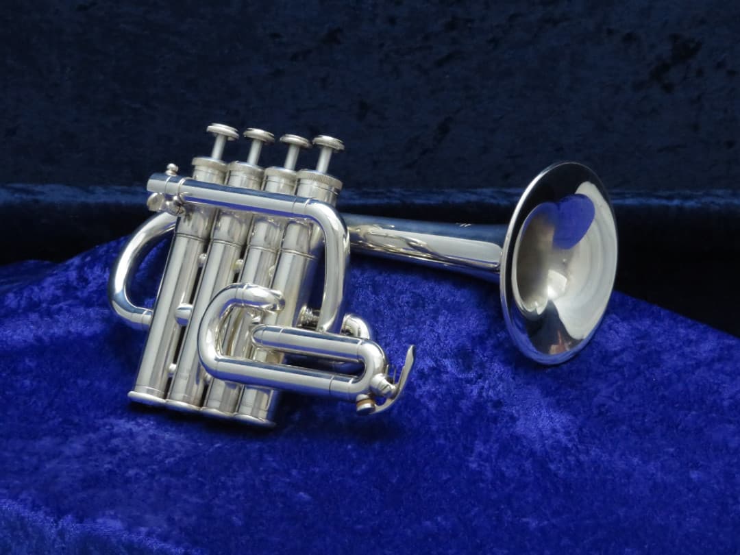 Yamaha YTR6810 4 Valve Silver Piccolo Trumpet Serial #881175 Yamaha YTR6810 4 Valve Silver Piccolo Trumpet Serial #881175