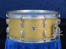 Ludwig 6.5 x 15 Sparkling Gold Pearl Wood Snare Drum 1960 Serial #isi9451 Ludwig 6.5 x 15 Sparkling Gold Pearl Wood Snare Drum 1960 Serial #isi9451