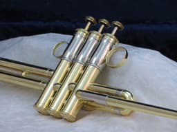Olds Studio Model Two Tone Herald Trumpet 1966 Serial #561885 Olds Studio Model Two Tone Herald Trumpet 1966 Serial #561885