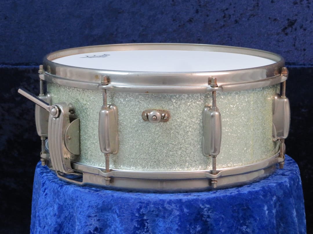 Slingerland Radio King 5.5 x 14 Sparkling Silver Pearl Wood Snare Drum Serial #isi9260