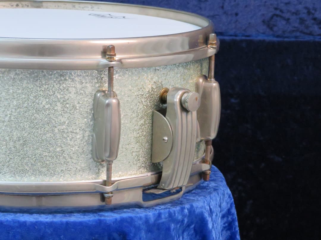 Slingerland Radio King 5.5 x 14 Sparkling Silver Pearl Wood Snare Drum Serial #isi9260