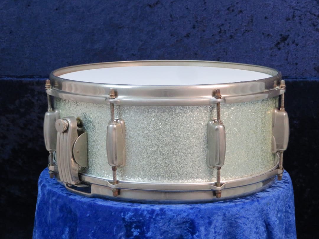 Slingerland Radio King 5.5 x 14 Sparkling Silver Pearl Wood Snare Drum Serial #isi9260