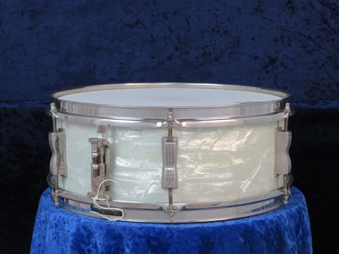 Ludwig No. 491 Pioneer 5 x 14 White Marine Pearl Wood Snare Drum 1965 Serial #207337