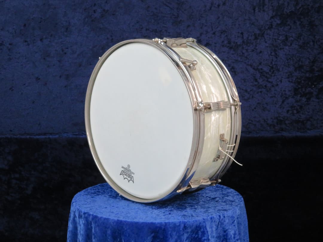 Ludwig No. 491 Pioneer 5 x 14 White Marine Pearl Wood Snare Drum 1965 Serial #207337