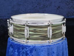Ludwig Standard 5 x 14 Avocado Strata Wood Snare Drum 1960's Serial #17127 Ludwig Standard 5 x 14 Avocado Strata Wood Snare Drum 1960's Serial #17127